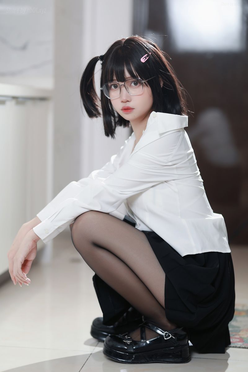 洛桑w伊梓 - 眼镜妹妹(32P_156.5M) - 洛桑w伊梓 - 眼镜妹妹(32P_156