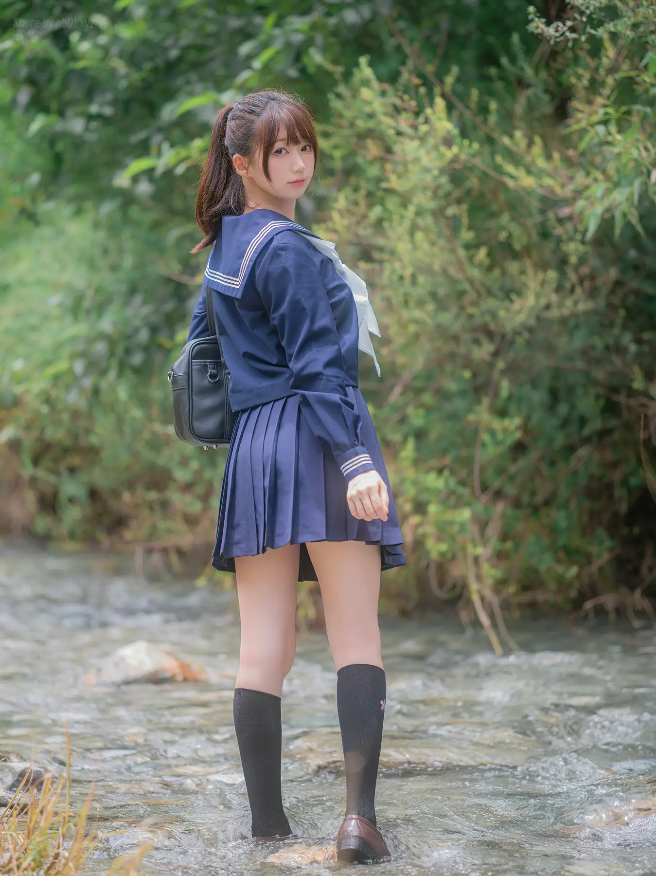 [Fantia]しずくの部屋(魔物喵) - 川で水遊び_797295(110P_178.7M) - [Fantia]しずくの部屋(魔物喵) - 川で水遊び_797295(110P_178