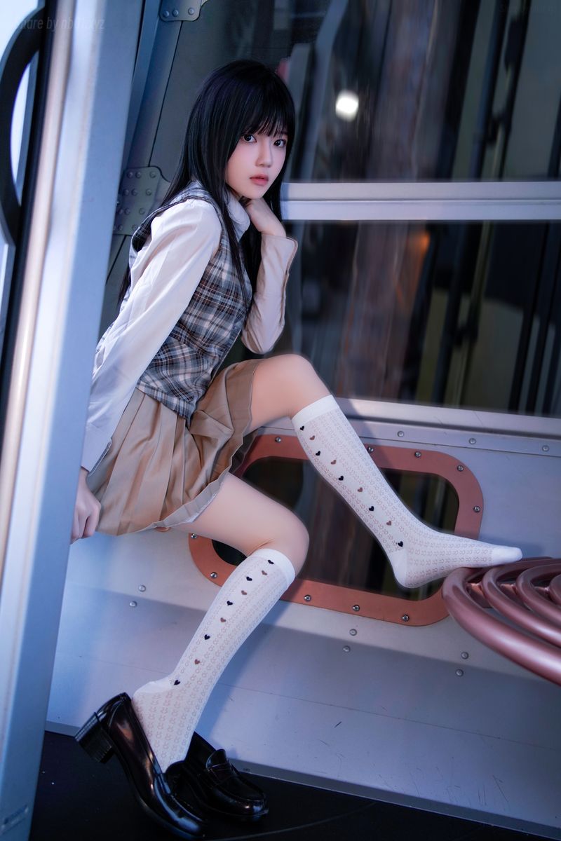 桜桃喵 - 制服摩天轮(27P_359.1M) - 桜桃喵 - 制服摩天轮(27P_359