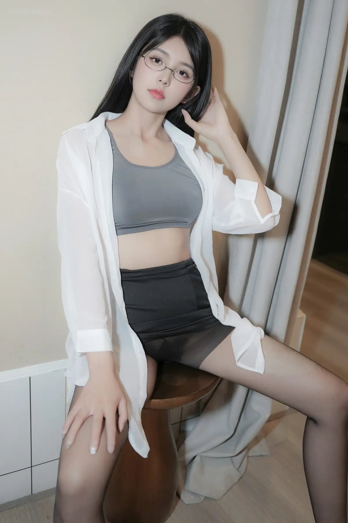 XR Uncensored 美少女  - R18 秀人网模特 湿身OL 69P_124 8M XR Uncensored 美少女  - R18 秀人网模特 湿身OL 69P_124 8M _nb01 xyz_0007 图片3