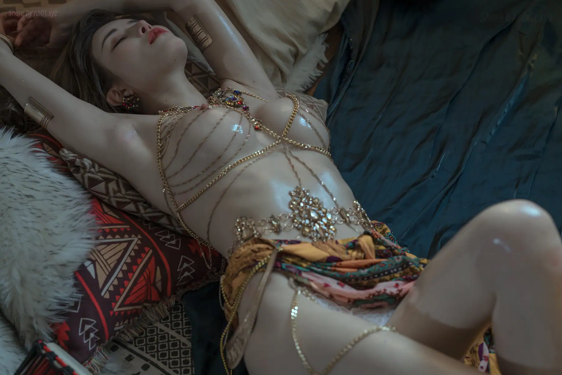 鹿八岁 - 神明少女(43P_92.6M) 鹿八岁 - 神明少女(43P_92.6M)_nb01.xyz_0043 图片8