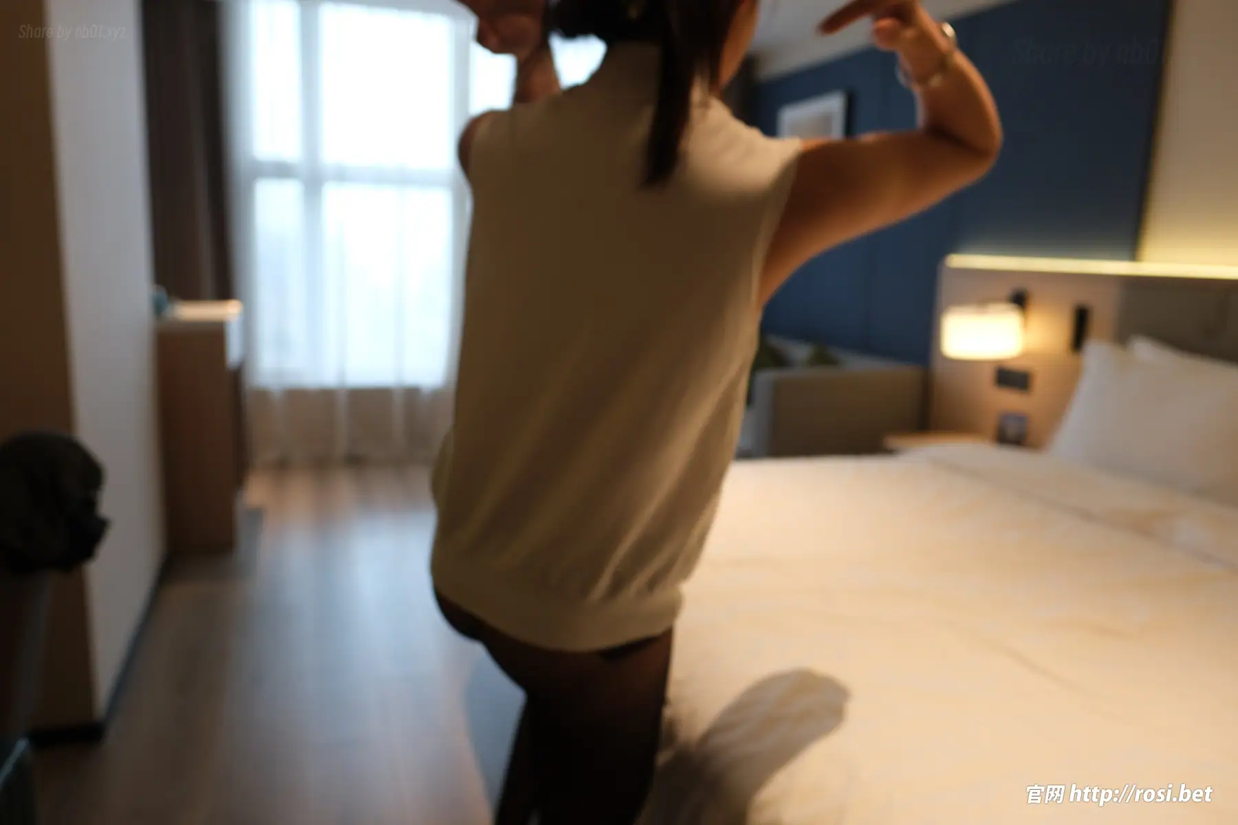 [ROSI写真]2025.10.17 No.5065(96P_56.1M) [ROSI写真]2025.10.17 No.5065(96P_56.1M)_nb01.xyz_0006 图片2