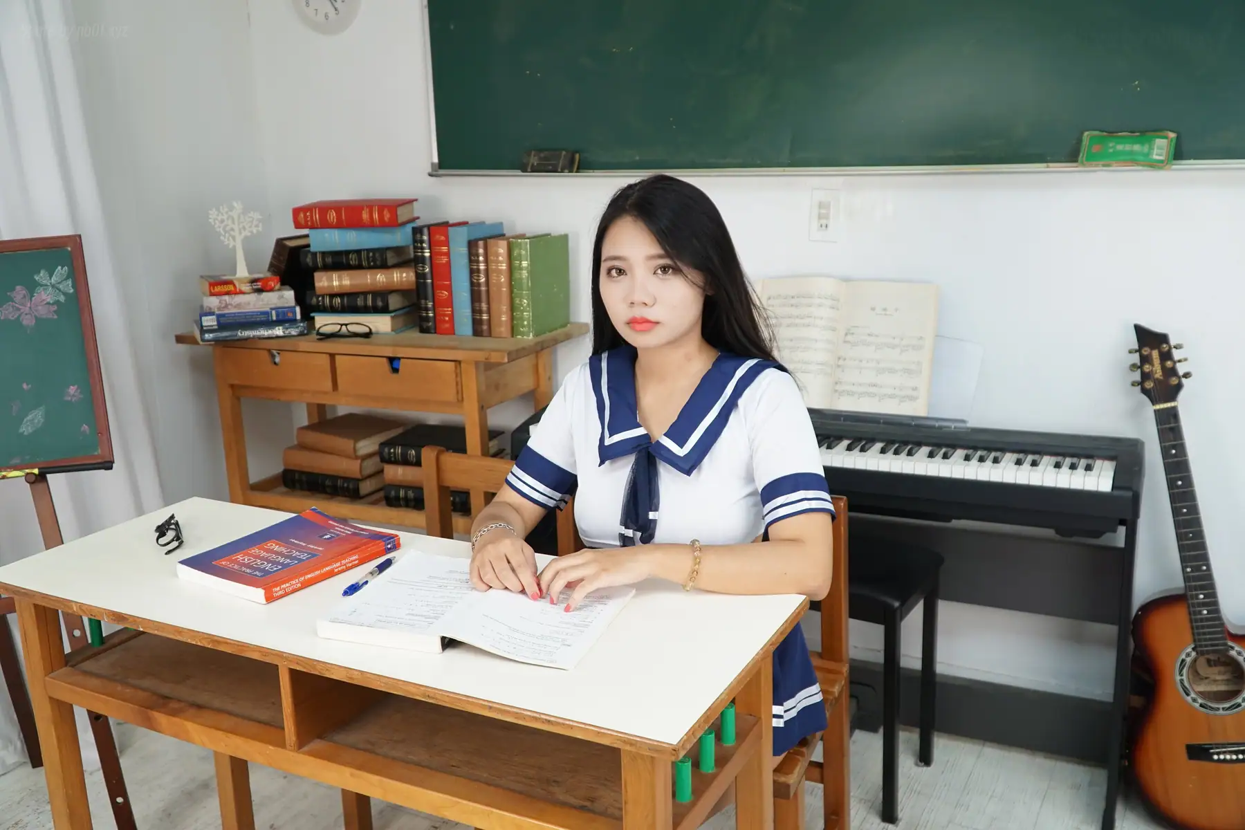 国模 - 熙熙 丰满御姐 JK全尺度私拍(180P_308.4M) 国模 - 熙熙 丰满御姐 JK全尺度私拍(180P_308.4M)_nb01.xyz_0002 图片2