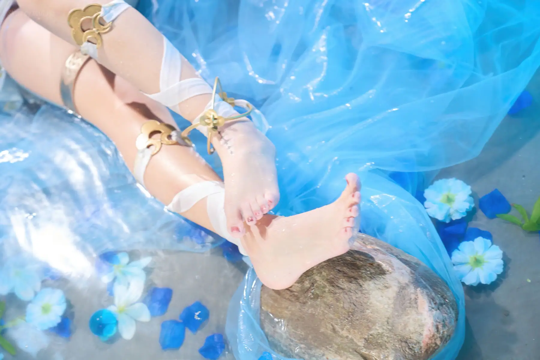 阿薰kaOri - 鸣潮 谕女尤诺(213P+12V+81Gif_2.8G) 阿薰kaOri - 鸣潮 谕女尤诺(213P+12V+81Gif_2.8G)_nb01.xyz_0142 图片3