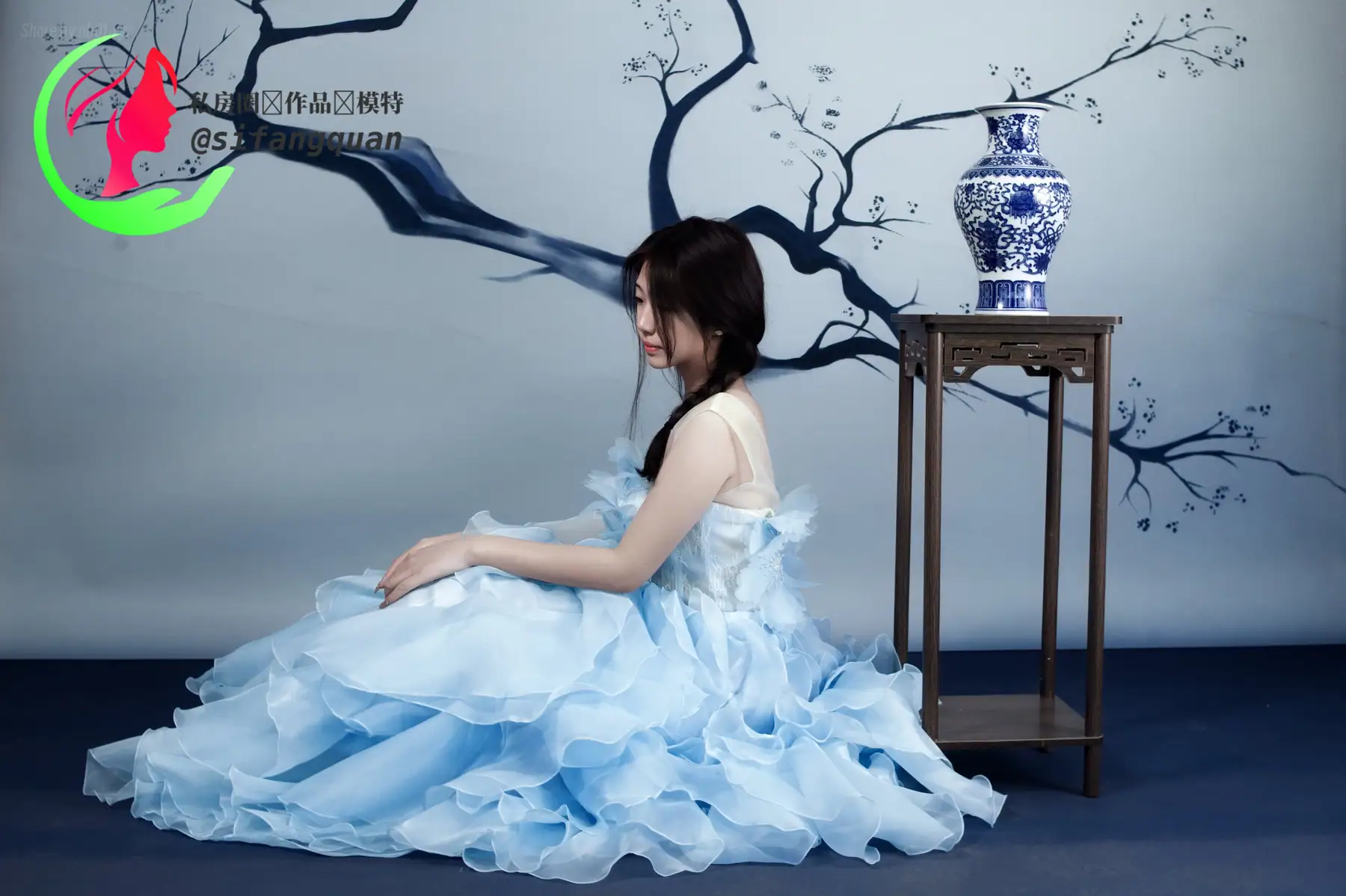 国模 - 大一学妹公主裙与青花瓷 全尺度私拍(132P_207.3M) 国模 - 大一学妹公主裙与青花瓷 全尺度私拍(132P_207.3M)_nb01.xyz_0048 图片3