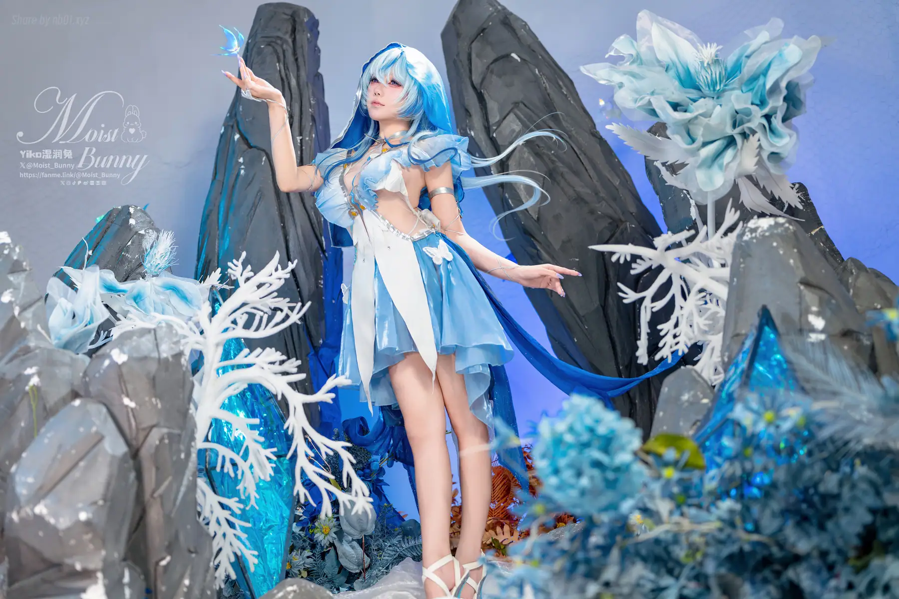 Yiko湿润兔 - 2025-11月作品『守岸人』(121P+2V_1.2G) Yiko湿润兔 - 2025-11月作品『守岸人』(121P+2V_1.2G)_nb01.xyz_0001