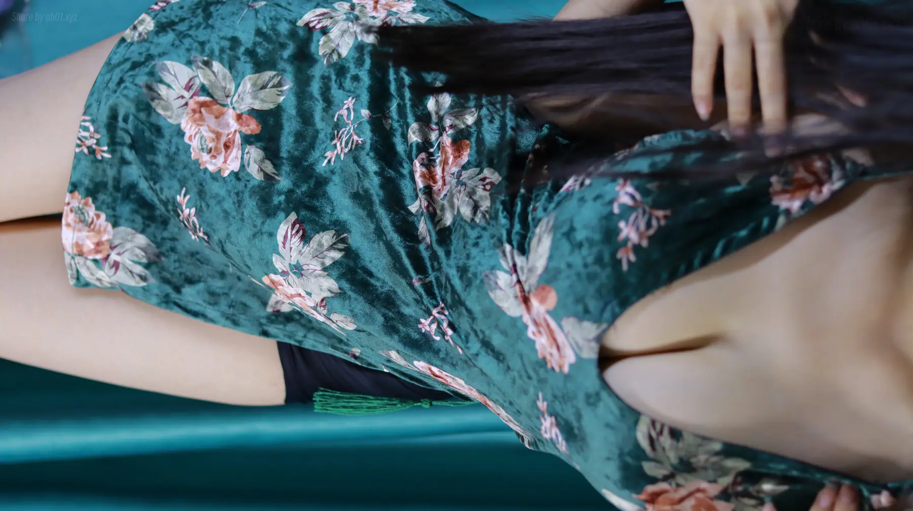 [B站]棍之勇者伊蕾娜 - 2024-06-30_旗袍(3P+1V_45.9M) [B站]棍之勇者伊蕾娜 - 2024-06-30_旗袍(3P+1V_45.9M)_nb01.xyz_0003 图片3