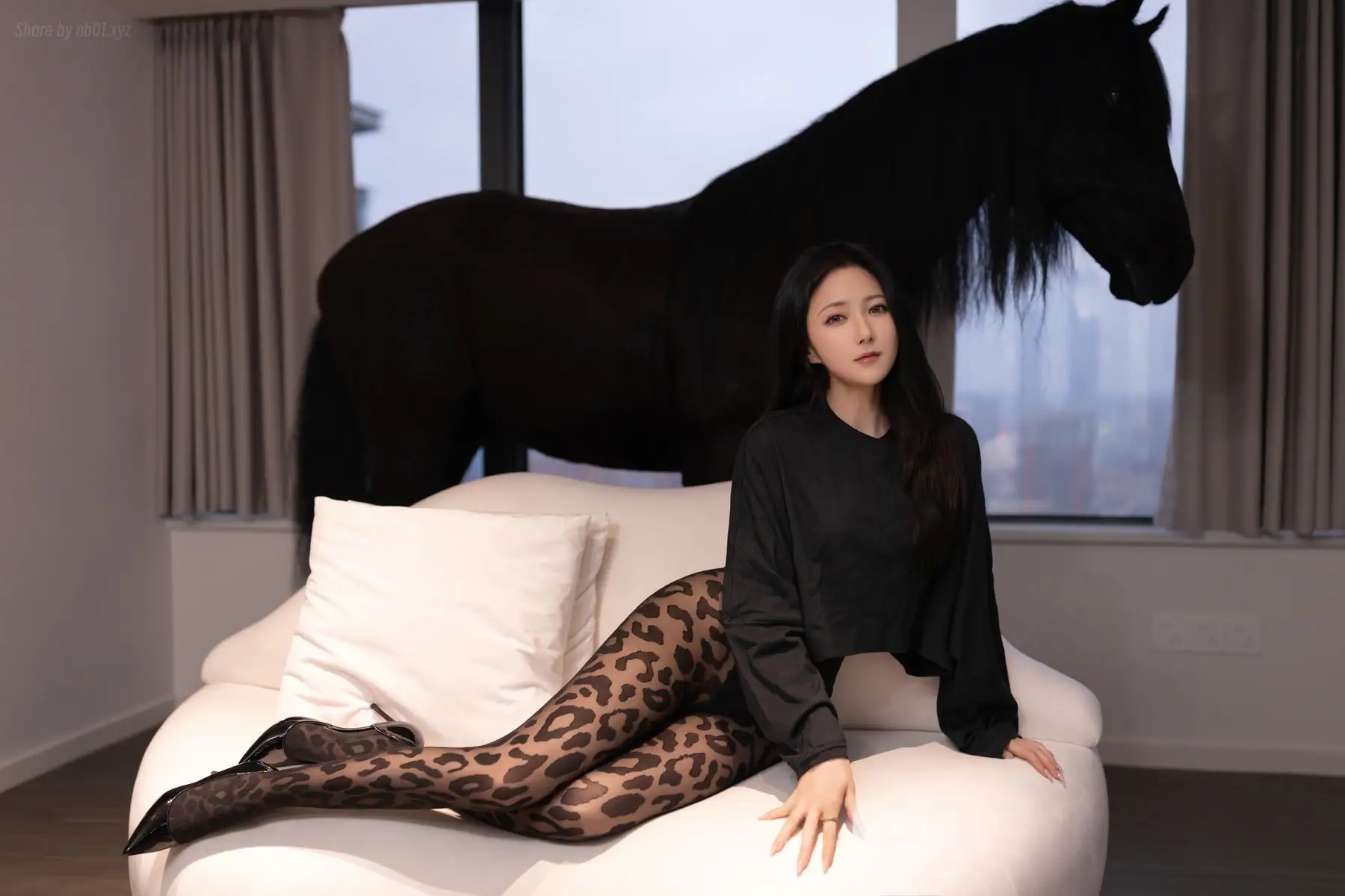 [内购无水印]鱼子酱Fish - 秀人网模特 性感的丝(122P_425.4M) [内购无水印]鱼子酱Fish - 秀人网模特 性感的丝(122P_425.4M)_nb01.xyz_0001