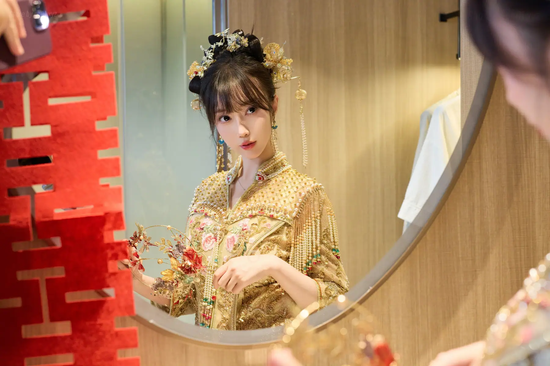 [内购无水印]玥儿玥er - 秀人网模特 性感秀禾服(84P_398.7M) [内购无水印]玥儿玥er - 秀人网模特 性感秀禾服(84P_398.7M)_nb01.xyz_0025 图片6