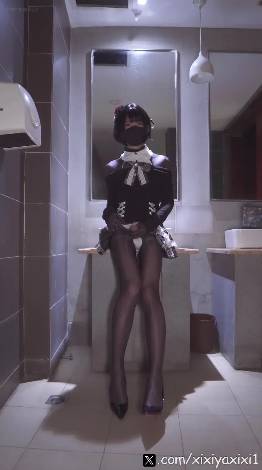 曦曦呀曦曦(@xixiyaxixi) - T042 甜辣哥特风系黑色露肩显瘦上衣+格纹蛋糕裙 公共厕所_Off-the-shoulder knitwear public restroom(7P+1V_244.8M) 曦曦呀曦曦(@xixiyax...